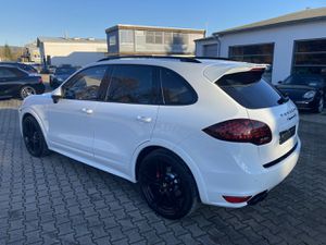 PORSCHE Cayenne GTS*PDCC,Luft,Pano,Kamera,el.AHK,2.Hand*