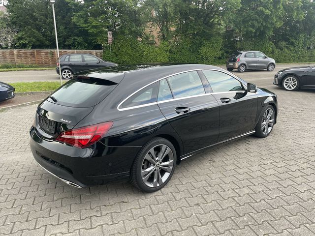 MERCEDES-BENZ CLA 220 Shooting Brake