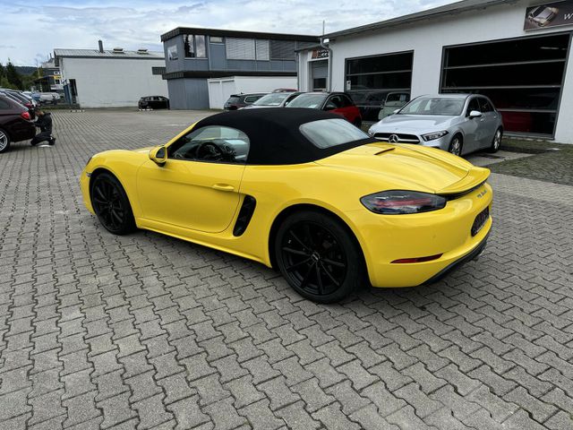 PORSCHE 718 Boxster