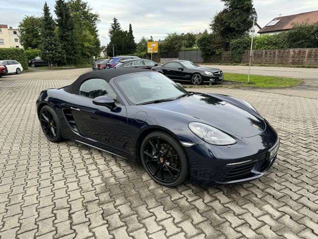 PORSCHE 718 Boxster