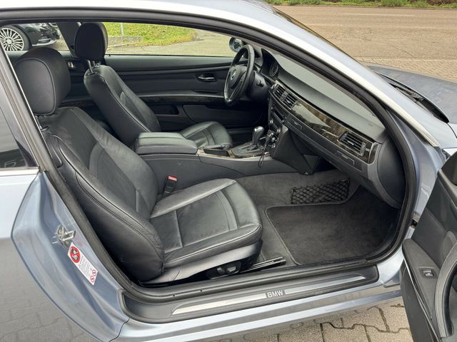 BMW 330 i*Leder,Xenon,Automatik,guter Zustand*