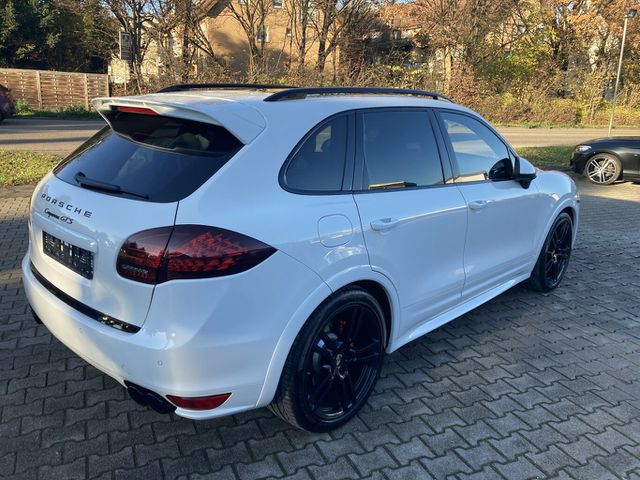 PORSCHE Cayenne GTS*PDCC,Luft,Pano,Kamera,el.AHK,2.Hand*