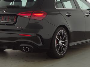 MERCEDES-BENZ A 35 AMG 4Matic Premium Panorama AHK Perf. Sitze