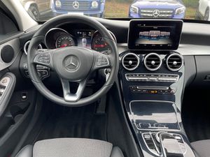 MERCEDES-BENZ C 180 T-Modell Avantgarde Distronic Kamera AHK LED