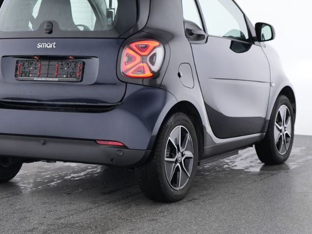 SMART fortwo EQ Passion Exclusive 22kW JBL LED Kamera