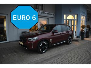 BMW iX3 Impressive Pano Abstandstempomat HUD Leder