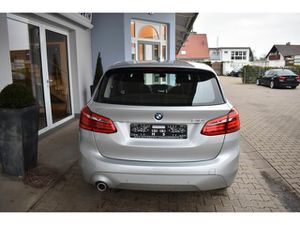 BMW 218 Active Tourer 218i Active Tourer Aut. Advantage Navi LED Sitzh