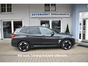 BMW iX3 Impressive Pano Abstandstempomat Sportfahrw