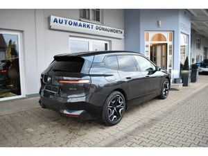 BMW iX 40 xDrive Sportpaket Loft Pano Laser AHK