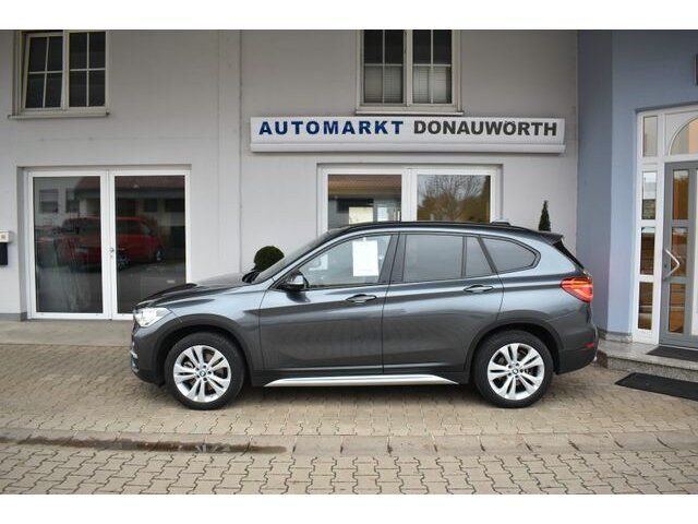 BMW X1 sDrive20i Aut. xLine Navi PanoDach AHK Leder