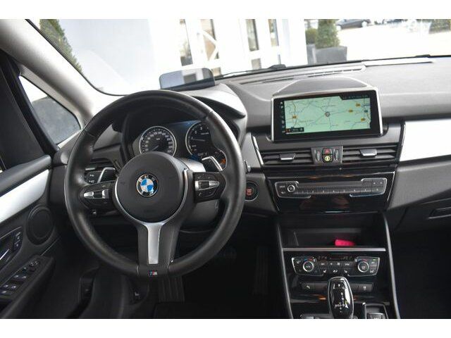 BMW 220 Active Tourer 220i Active Tourer Aut. Advantage Navi HiFi LED