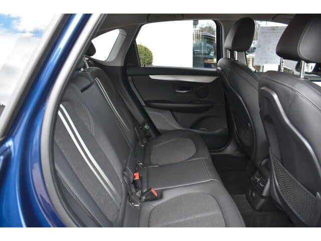 BMW 220 Active Tourer 220i Active Tourer Aut. Advantage Navi HiFi LED