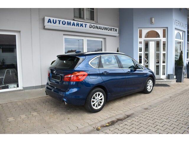 BMW 220 Active Tourer 220i Active Tourer Aut. Advantage Navi HiFi LED