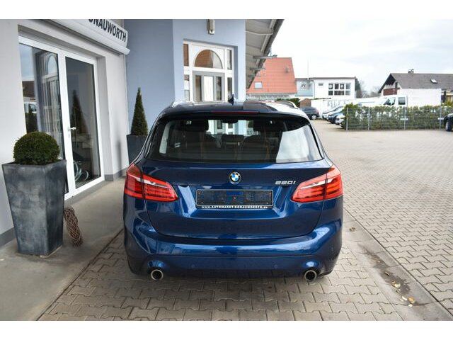 BMW 220 Active Tourer 220i Active Tourer Aut. Advantage Navi HiFi LED