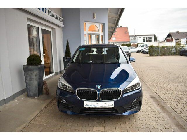 BMW 218 Active Tourer 218i Active Tourer Advantage PDC LED GRA LM