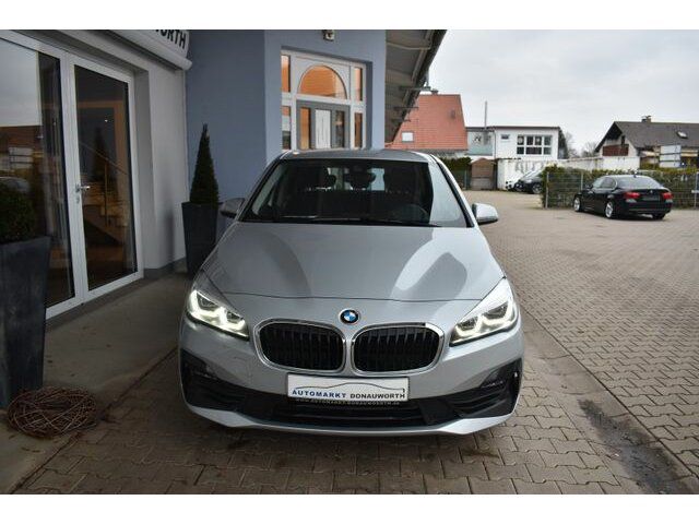 BMW 218 Active Tourer 218i Active Tourer Aut. Advantage Navi LED Sitzh