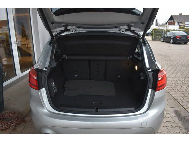 BMW 218 Active Tourer 218i Active Tourer Aut. Advantage Navi LED Sitzh