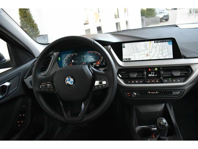 BMW 118 i Advantage Navi Sitzhzg Tempomat LM 17'' LED