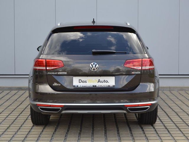 VW Passat Alltrack