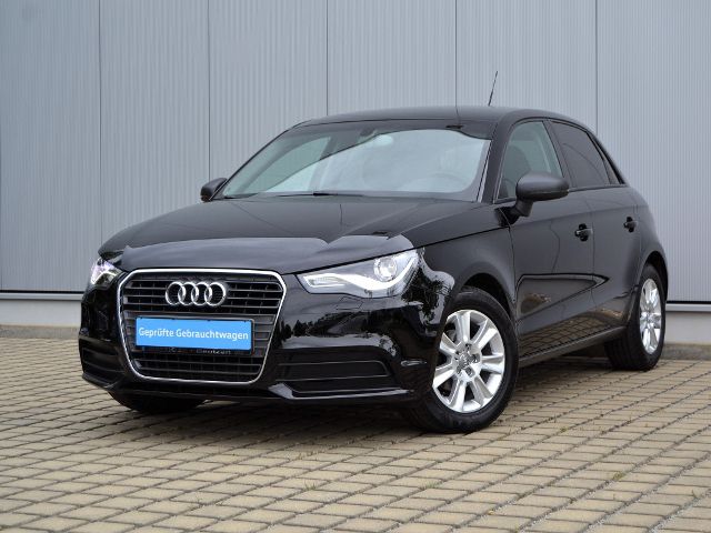 AUDI A1 1.6 TDI S-tronic Attraction XENON/APS/15-ZOLL/CHORUS/KLIMAAUTOMATIK/SHZ