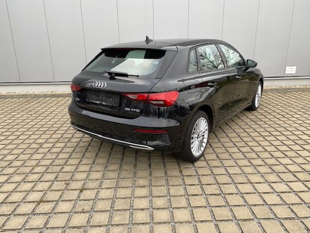 AUDI A3 35 TFSI Advanced AHK/LED/17-ZOLL/NAVI+VZE/ACC/APS/VORB.-HEAD-UP/CLIMATRONIC