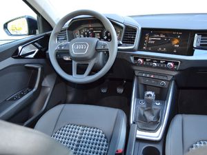 AUDI A1 30 TFSI Advanced PLUS-PAKET/LED/ACC/APS/SHZ/SMARTPHONE-INTERFACE/CLIMATRONIC