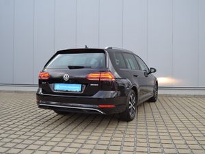 VW Golf 1.5 TSI IQ.DRIVE AHK/NAVI/PARK-ASSIST/ACC/BLIND-SPOT/CLIMATRONIC/SHZ/16-ZOLL