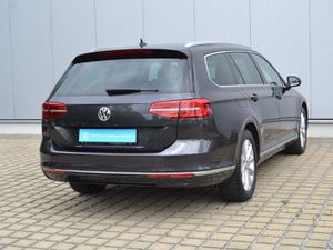 VW Passat Variant