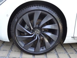 VW Arteon 2.0 TSI DSG Elegance VOLL/AHK/MATRIX/20-ZOLL/PANORAMA/DCC/NAVI/HEAD-UP/AID