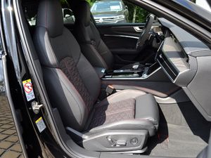 AUDI RS6 4.0 TFSI VOLL/DYNAMIK-PLUS/KERAMIK/AHK/PANORAMA/STAND-HZ/22-ZOLL+DRC/MATRIX/DESIGN