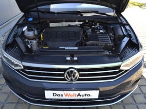 VW Passat Variant