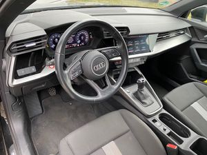 AUDI A3 35 TFSI Advanced LED/17-ZOLL/NAVI+VZE/ACC/APS/VORB.-AHK & HEAD-UP/CLIMATRONIC