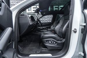 PORSCHE Cayenne Sport-Design Bose PASM Pano Carbon