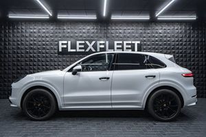 PORSCHE Cayenne Sport-Design Bose PASM Pano Carbon