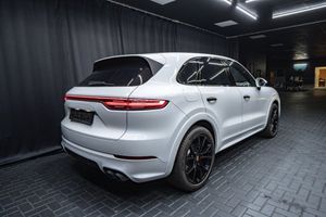 PORSCHE Cayenne Sport-Design Bose PASM Pano Carbon