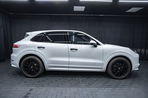 PORSCHE Cayenne Sport-Design Bose PASM Pano Carbon