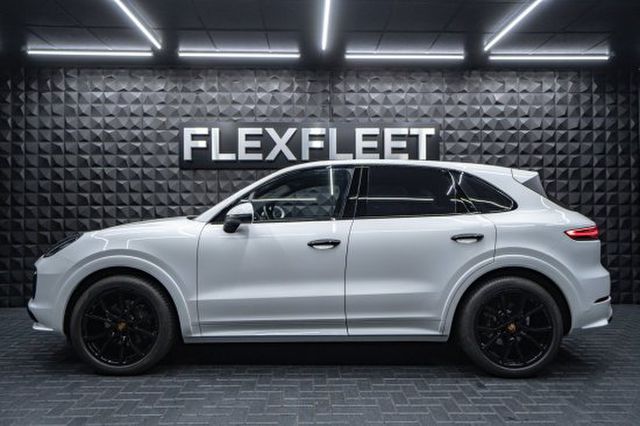 PORSCHE Cayenne Sport-Design Bose PASM Pano Carbon