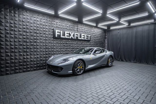 FERRARI 812 Superfast  Lift 2xKamera Carbon NO OPF