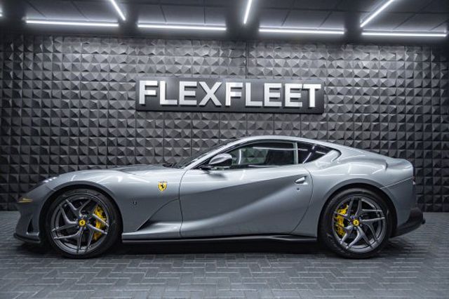 FERRARI 812 Superfast  Lift 2xKamera Carbon NO OPF