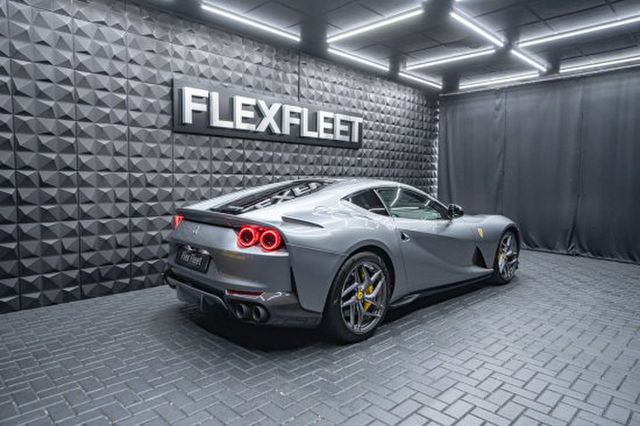 FERRARI 812 Superfast  Lift 2xKamera Carbon NO OPF