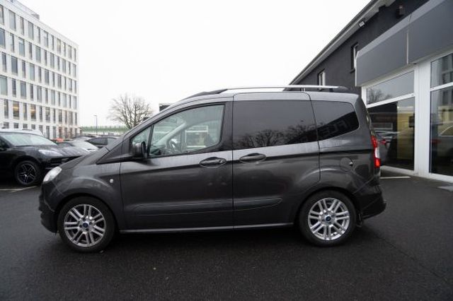 FORD Tourneo Courier 1.0 EcoBoost EU6 Titanium