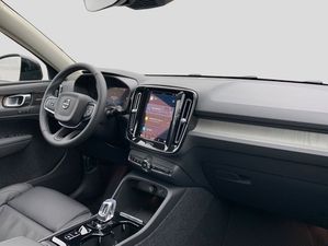 VOLVO XC40 B3 B DKG Plus Dark