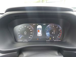 VOLVO XC40 B4 B Geartronic RDesign