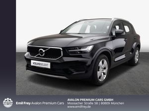 VOLVO XC40 T4 Geartronic Momentum Pro