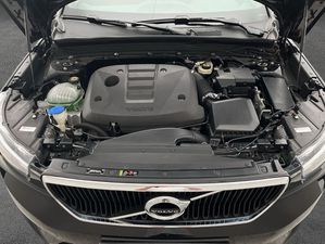 VOLVO XC40 D3 AWD Geartronic Momentum Pro