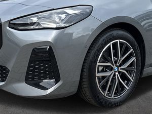 BMW 220i Active Tourer M Sportpaket Head-Up DAB LED