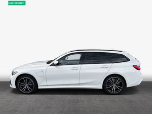 BMW 330e Touring M Sport HiFi DAB Komfortzg. PDC