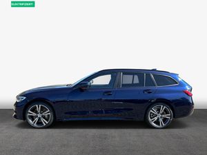 BMW 330e xDrive Touring Advantage Head-Up HiFi DAB