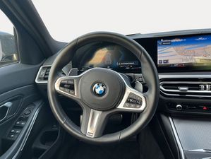 BMW 320i Touring M Sportpaket DAB LED Pano.Dach Shz 320i