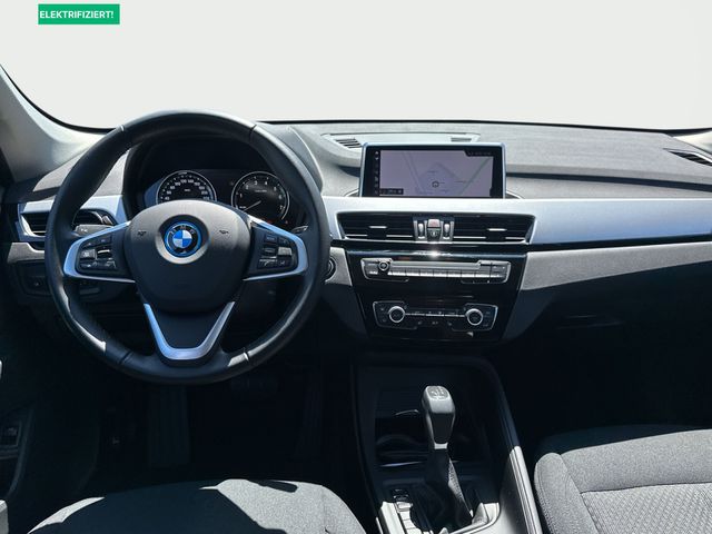 BMW X1 xDrive25e Advantage DAB LED Navi AHK Shz PDC